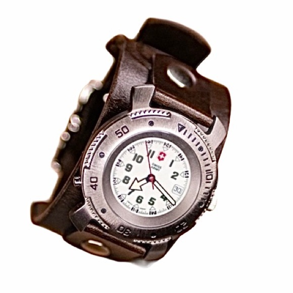 techleathercraft/swiss army Accessories - *HostvPick* Swiss army watch face with custom leather watch cuff new battery
